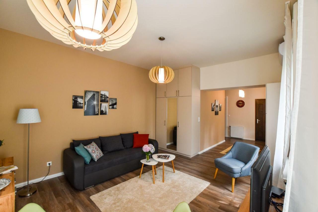 Christine Apartment Close To The Buda Castle Budapest Eksteriør billede